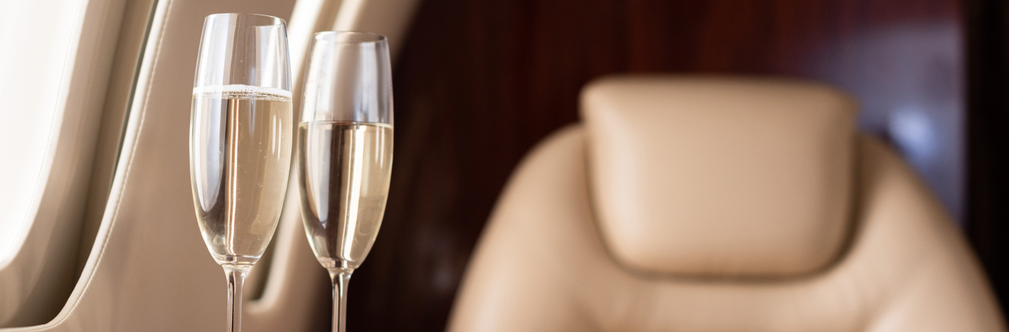 jets privados, helicópteros, yates y vehículos de alta gama con chofer